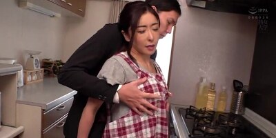 Aunt-In-Law Gives Favors Behind Husband’s Back To Cherry Boy Nephew-In-Law Who Has Come to Tokyo To Look For a Job