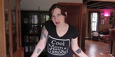 Bettie Bondage – Flirty Mom Gets Fucked