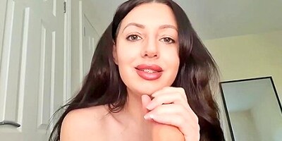 Tattooed Temptress – Mommy Is Your Gf