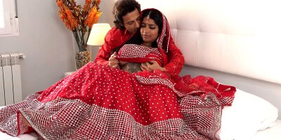 Real Indian Desi Teen Bride Fucked in Ass and Pussy on Suhaag Raat