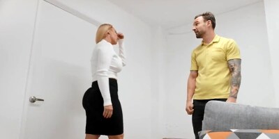 Mellanie Monroe gets jizz all over tits after being fucked