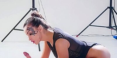 Alyssia Kents Creampie