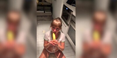 Abbie Maley and Riley Reid friends fool around in the shower