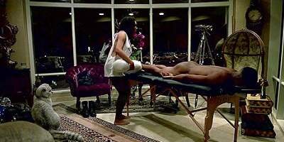 Freyja - Down Blouse During Happy Ending Massage