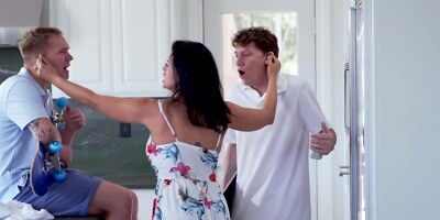 Brunette and blonde cougar are fucked in wild foursome