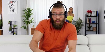 Play Games Or Play My Holes?