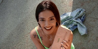 Worthy Reward From A Beautiful Lady