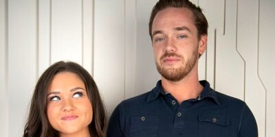 Babe gets her pussy eaten out and penetrated hard