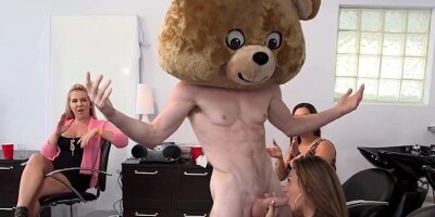 A celebration to remember with the male strippers and blowjob lovers