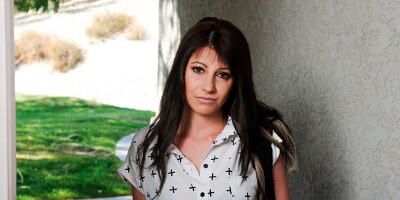 Beauty deepthroats and bangs her stepdad's penis in POV