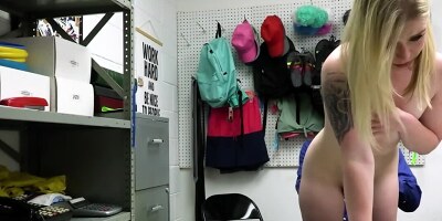 Libidinous babe with tattoo gets nailed by the security officer