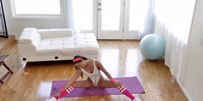 PervMom - My StepMom Is Too Hot