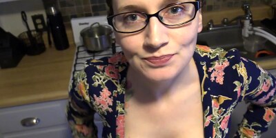 Bettie Bondage - A Hard Lesson With Mom