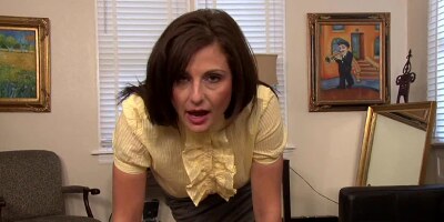 Lola Lynn - Mom will make you cum