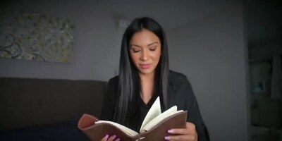 Sloansmoans – Mommy Finds Out