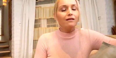 Kathia Nobili - Valentine's date with your Mom