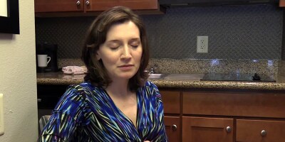 Bettie Bondage - Girls chat with taboo mom