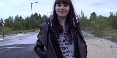 Amateur 18-year-old hottie wants to become a pornstar