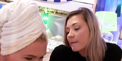 Tera Link, Kathy Anderson & Tracy Lindsay enjoy in 3some