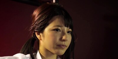 黒髪ロングヘアでスレンダーの巨乳美人を拷問