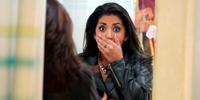 Smokin' Hot Shoplifter Makes A Deal