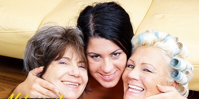 Tireless amateur - close up action - Mature NL