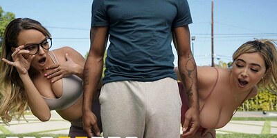 Pristine Edge Chloe Surreal Decide That Is Better Sharing A Big Cock Than Fighting Over It - Brazzers