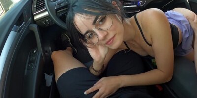 Cute bitch gets a mouthfull of cock (oral creampie)