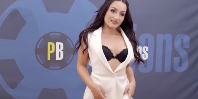 Watch dazzling amateur's action