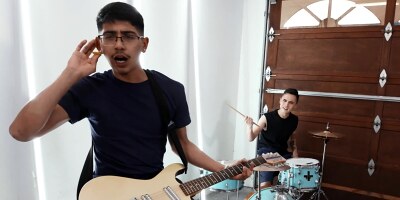 Naughty MILF gets fucked hard and she gets a messy facial