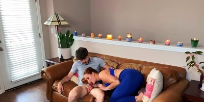 Siri Dahl and Liam Lilly are having sex on te coach