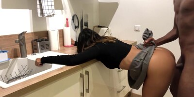 She Cooks With A Skirt That Molds