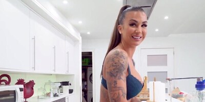 Guy makes it with teen cleaner for money