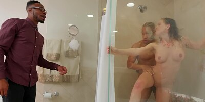 Interracial porn scene where shower is fixed and MILF is fucked