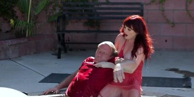 Clarke Kent and Odette Fox are fucking on the couch