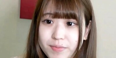 ロング清楚系ロリ巨乳Ｆカップアニメ声の美少女