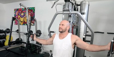 Juicy busty Joslyn Jane and rough fuck for her in the gym