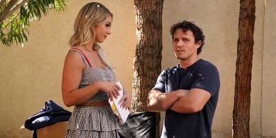 Guy welcomes stunner to the neighborhood by fucking her