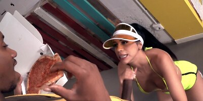 Spicy brunette Julia De Luciafucks with a black delivery buy