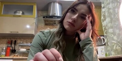 Thick Girl With Nice Ass Teasing On Periscope