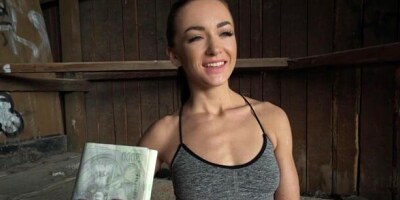 Fit Runner in Tight Leggings