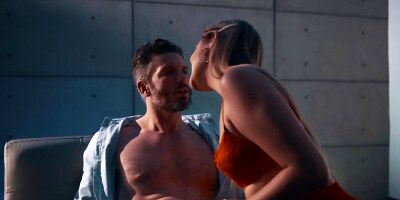 Mike Mancini having a sensual session with Gizelle Blanco