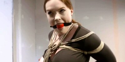 Summer Hart In Frogtied Escape Challenge