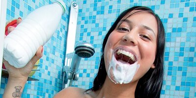 Fetching Vivian at shower video