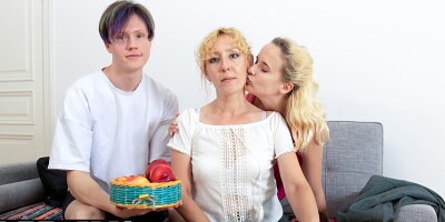 SHAME4K. Sugar Mommy Got Shamefully Busted