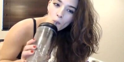 Sexy Babe Fucks Herself With Toy