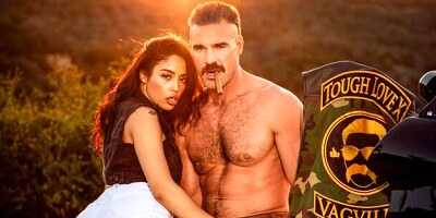 Awesome outdoor hard fuck session with a slutty Vanessa Sky