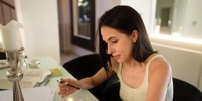 Foursome scene showing a big dick and three passionate sluts