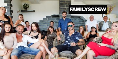 Daphne and Jarushka's fingering shaved clip