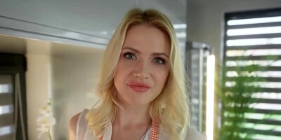 Cute blonde babe Kitty Li wants to lose her anal virginity